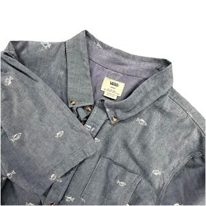VANS Mens Short‎ Sleeve Button Up Shirt Large Blue Chambray Fish Print Casual